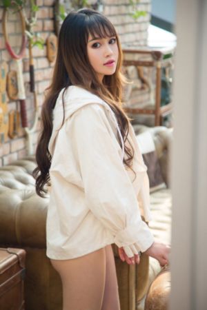 小女孩喂小鸡看图写话二年级_高清视频在线观看