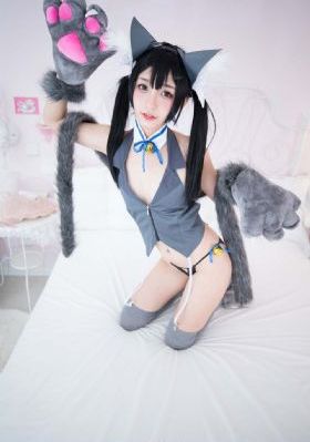 国产又色又舒服三女一男视频_蓝光高清在线